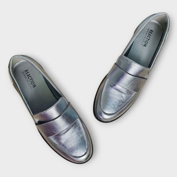 Kenneth Cole Reaction Metallic Silver Loafers Flats Size 8.5 - Picture 2 of 6